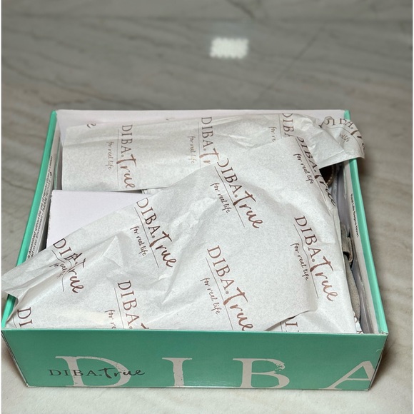 Diba True Qu Aint sandal size 12 subtle gold metallic - Picture 15 of 15